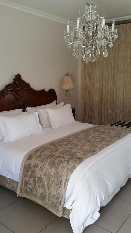 La Riviera Boutique Guesthouse & Spa Aliwal North Chambre photo